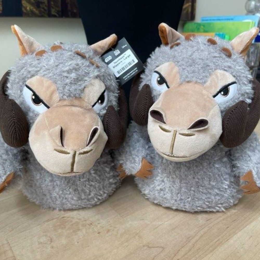 New Star Wars "Tauntaun" slippers Size L with tags New is $40 at Disney